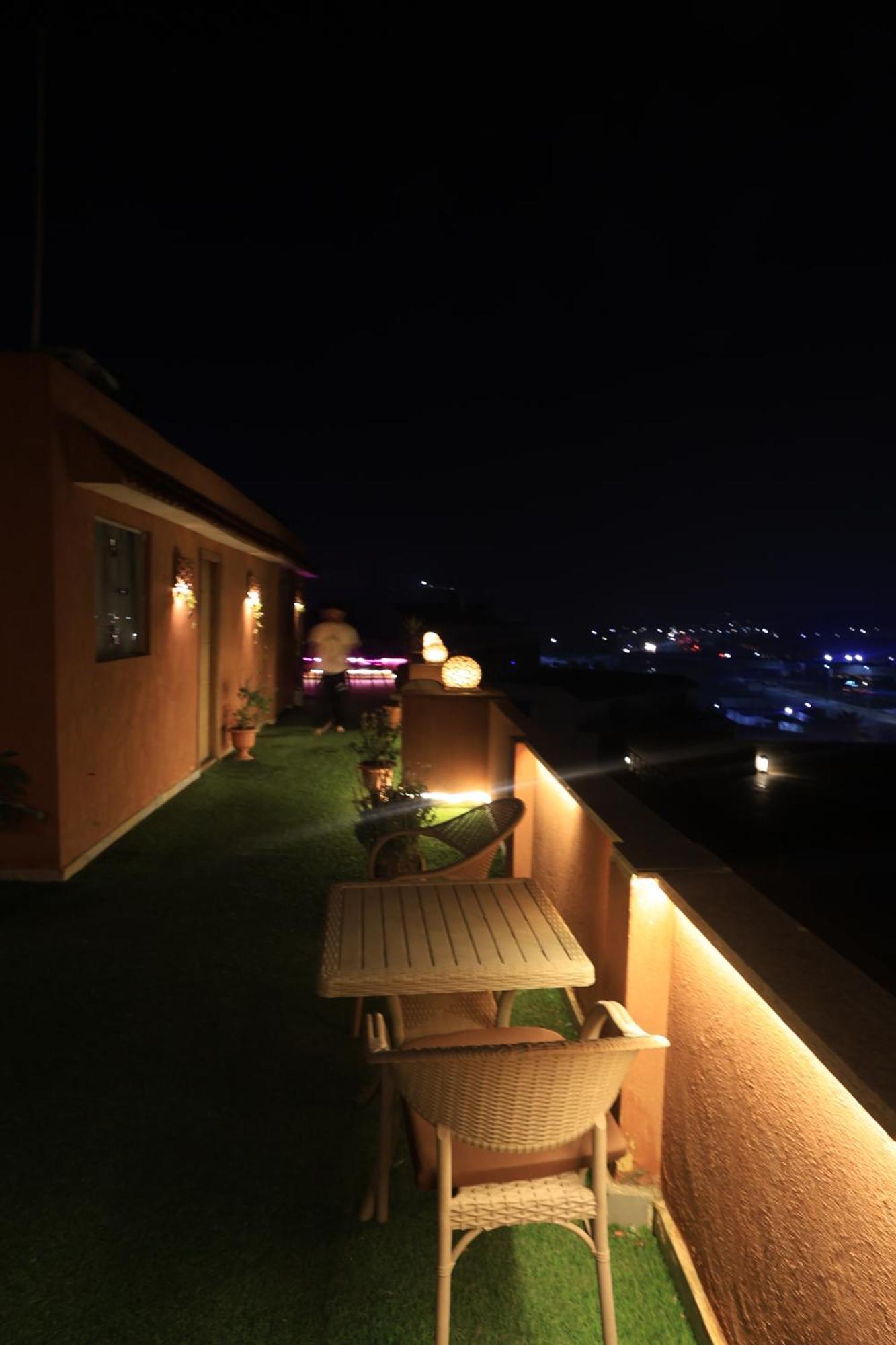 Grand Pyramids Inn Kafrat al Jabal Exterior photo